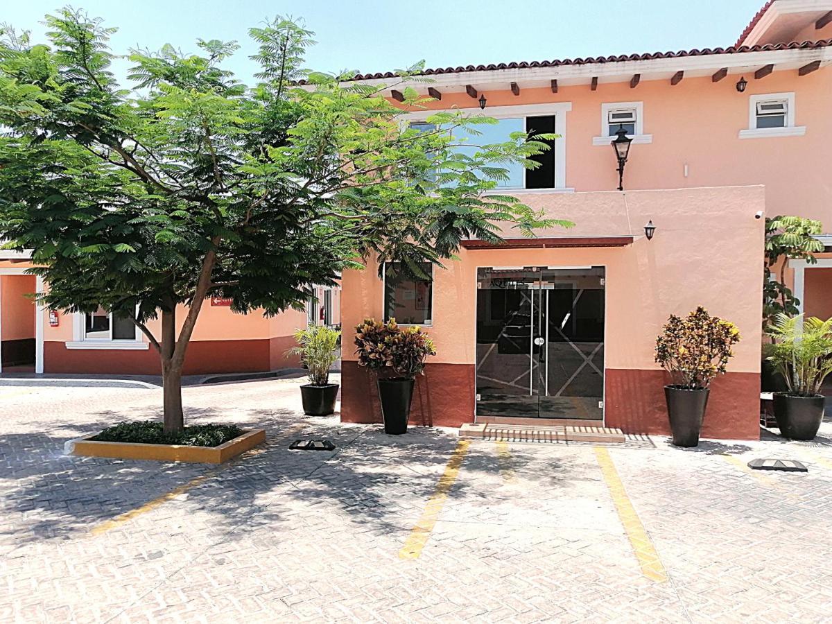 Hotel Aquiles Guadalajara Exterior foto