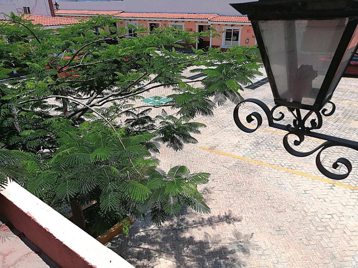 Hotel Aquiles Guadalajara Exterior foto